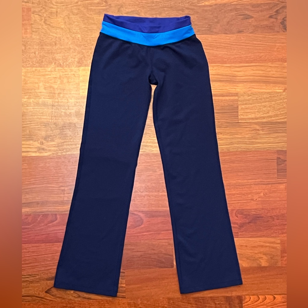 Patagonia Wide Leg Yoga Pants In Navy With Blue Accents.
